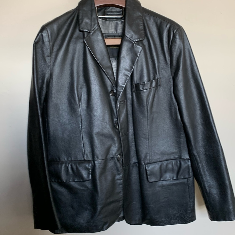 Men’s Dark brown leather coat Large.